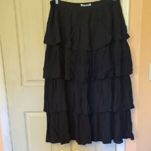 NWT Abercrombie & Fitch Large Petite 4 Tier Black Maxi Crinkle Skirt